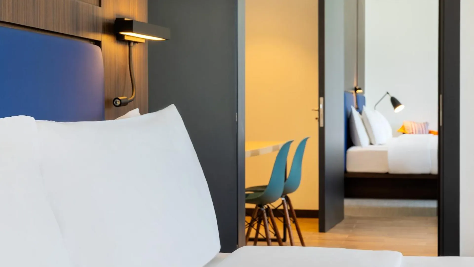 Aloft Dubai Airport 호텔