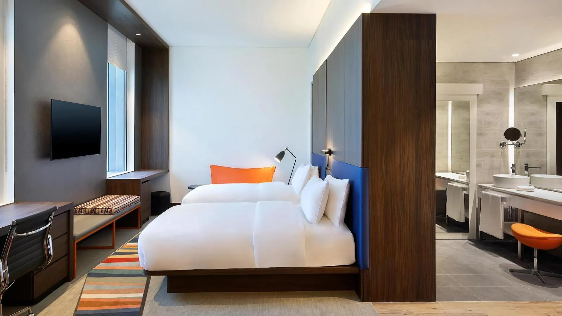 Hotel Aloft Dubai Airport 4*,